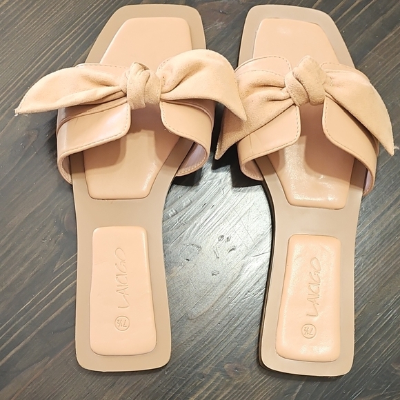 Vince Camuto Tan Slide Sandals with Bow Accent, Size 7.5 - Picture 1 of 4
